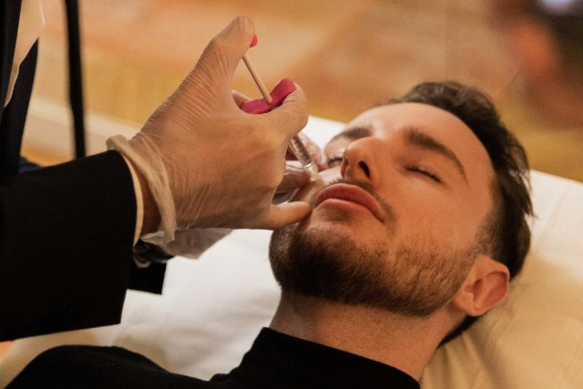 Techniques pour embellir et rajeunir le visage sans chirurgie